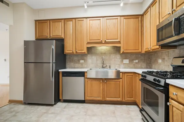 11 S Wille ST #705, Mount Prospect, IL 60056