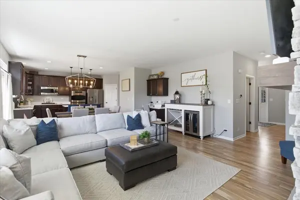 2699 Regency CT E, St. Charles, IL 60175