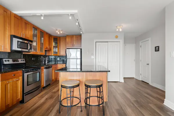 2930 N Sheridan RD #2108, Chicago, IL 60657