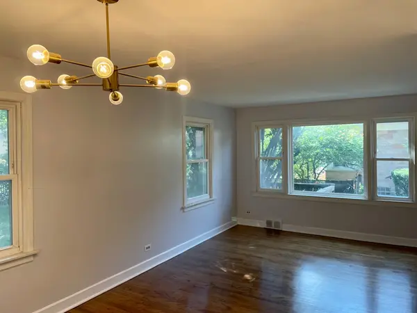 1122 N Harlem AVE #A, River Forest, IL 60305