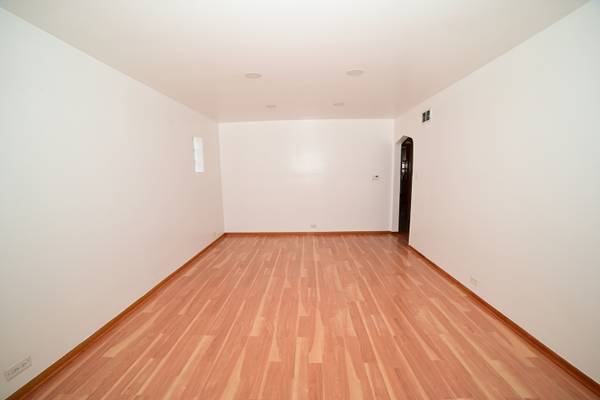6211 N Nagle AVE, Chicago, IL 60646
