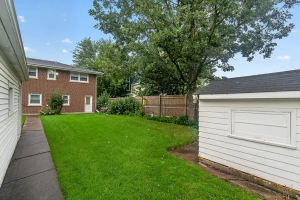 3341 Prairie AVE, Brookfield, IL 60513