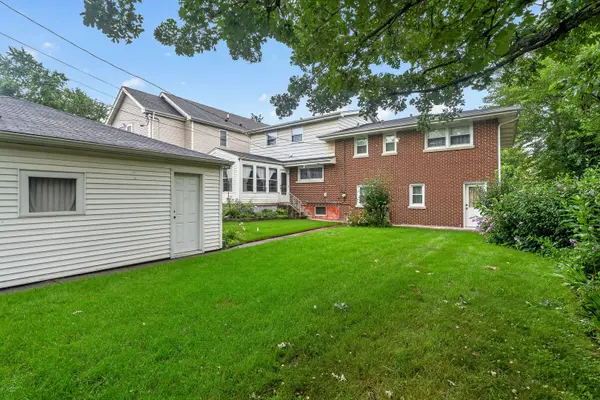 3341 Prairie AVE, Brookfield, IL 60513
