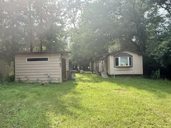 21-43 Woodhaven Lakes, Sublette, IL 61367