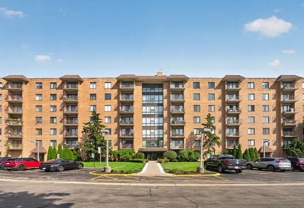 1727 W CRYSTAL LN #611, Mount Prospect, IL 60056