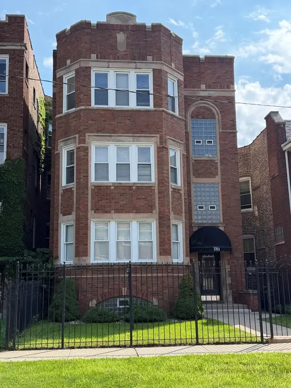 7811 S Constance AVE #2, Chicago, IL 60649