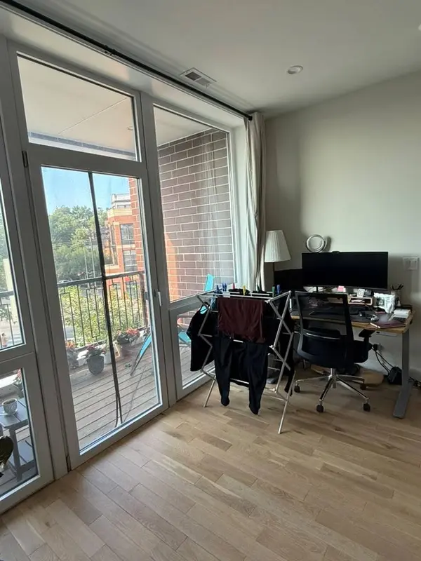 2105 W Caton ST #302, Chicago, IL 60647