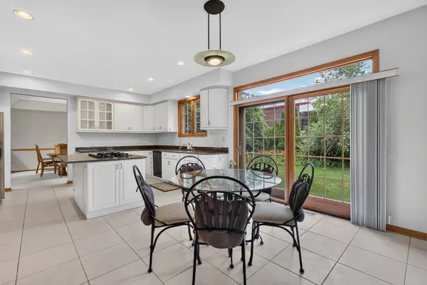 1605 Myrtle Park ST, Roselle, IL 60172