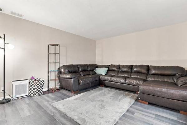 25196 W MONAVILLE RD, Lake Villa, IL 60046