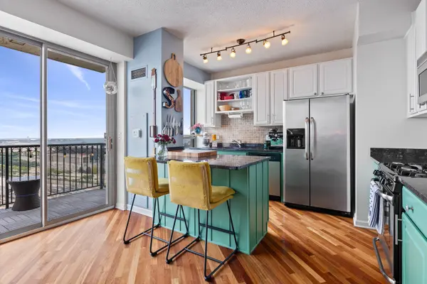 1717 S Prairie AVE #2004, Chicago, IL 60616