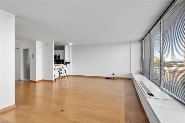 5455 N Sheridan RD #805, Chicago, IL 60640