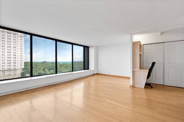 5455 N Sheridan RD #805, Chicago, IL 60640