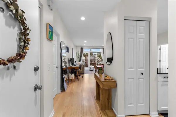 2040 W Belmont AVE #308, Chicago, IL 60618