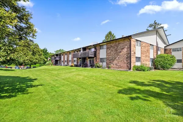 11B Kingery Quarter DR #107, Willowbrook, IL 60527