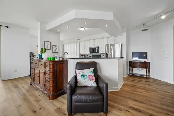 8300 Callie AVE #408, Morton Grove, IL 60053