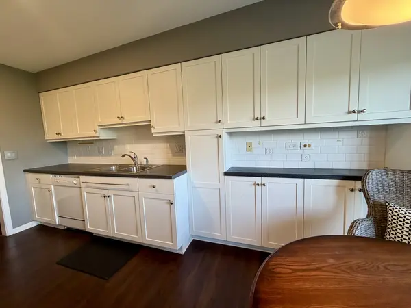 501 Lake Hinsdale DR #506, Willowbrook, IL 60527