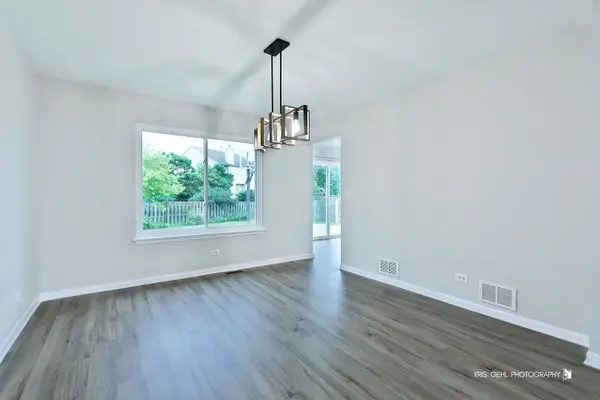 301 Ferryville DR, Lake In The Hills, IL 60156