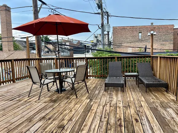 1112 W Fry ST #A, Chicago, IL 60642