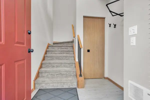 239 Camel Bend CT #4, Schaumburg, IL 60194