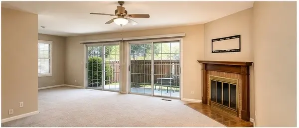 1671 Grosvenor CIR #B, Wheaton, IL 60189