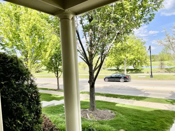 2018 Shermer RD #2018, Glenview, IL 60026
