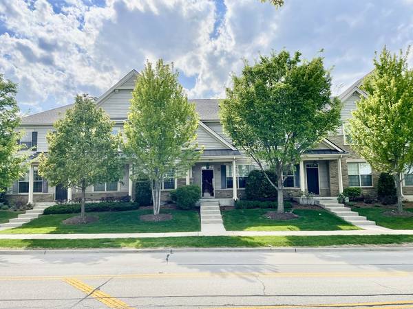 2018 Shermer RD #2018, Glenview, IL 60026