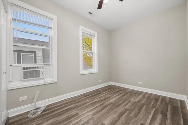 10560 S Lafayette AVE, Chicago, IL 60628