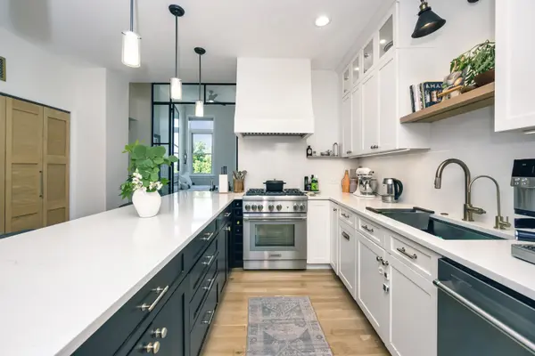 1701 W Terra Cotta PL #E, Chicago, IL 60614