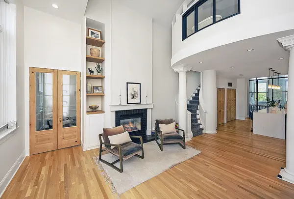 1701 W Terra Cotta PL #E, Chicago, IL 60614