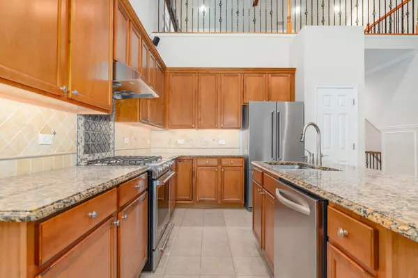 1179 kingsley LN, Aurora, IL 60505