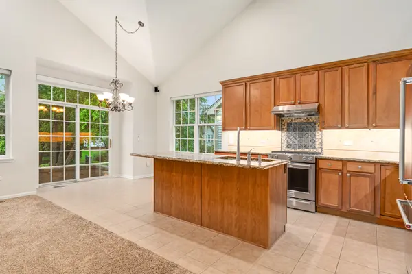 1179 kingsley LN, Aurora, IL 60505