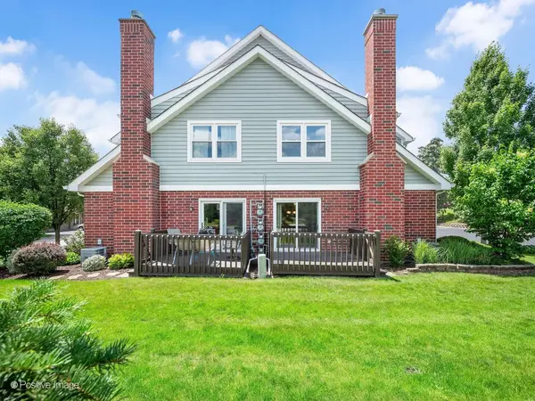 7926 Stewart DR, Darien, IL 60561