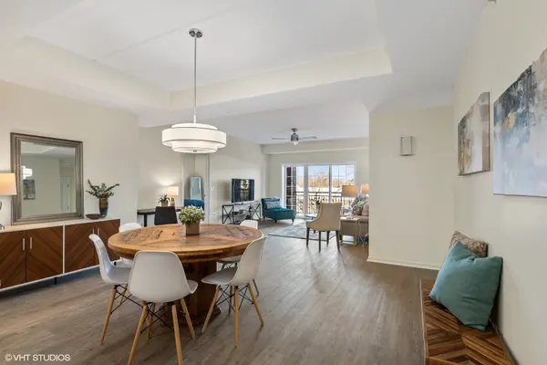 1479 N Milwaukee AVE #308, Libertyville, IL 60048