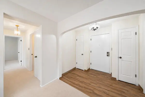 175 Lake BLVD #349, Buffalo Grove, IL 60089