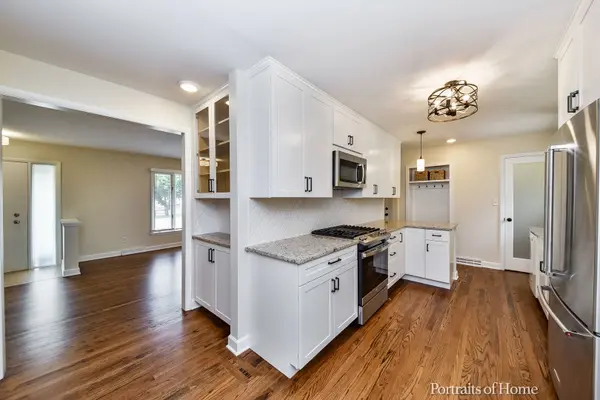 311 LONGVIEW DR, Geneva, IL 60134