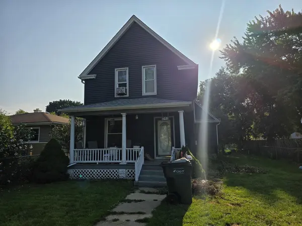 3221 Enoch AVE, Zion, IL 60099