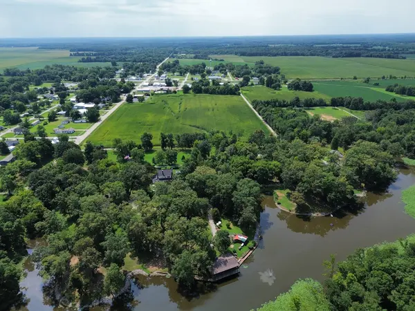 000 N Cedar ST, Iuka, IL 62849