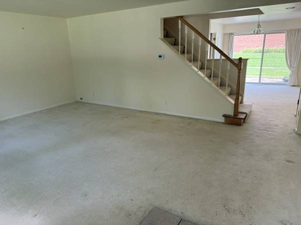 1205 Chanticleer LN, Hinsdale, IL 60521