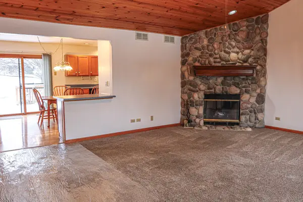 904 Harvest TRL #B, Yorkville, IL 60560