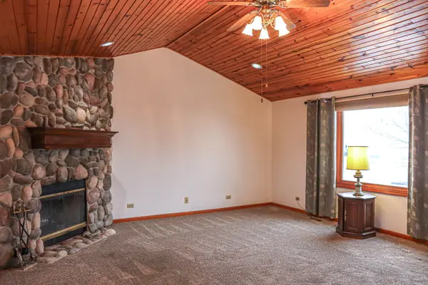 904 Harvest TRL #B, Yorkville, IL 60560