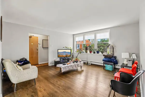 2408 W Farragut AVE #2A, Chicago, IL 60625