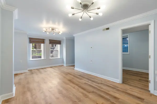 2448 W Taylor ST, Chicago, IL 60612