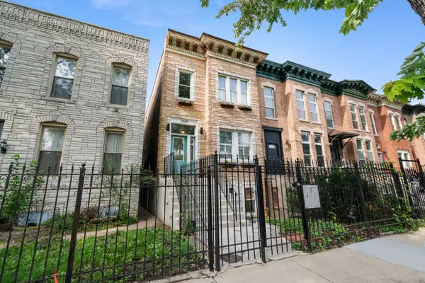 2448 W Taylor ST, Chicago, IL 60612