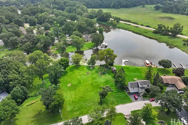 4428 Wildwood DR, Crystal Lake, IL 60014