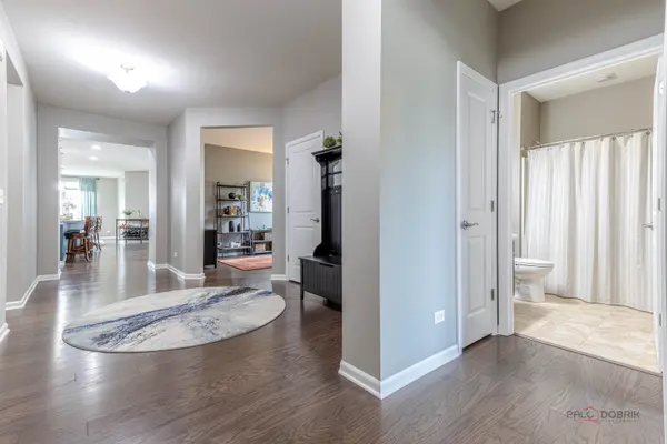7 Melrose PL, Hawthorn Woods, IL 60047