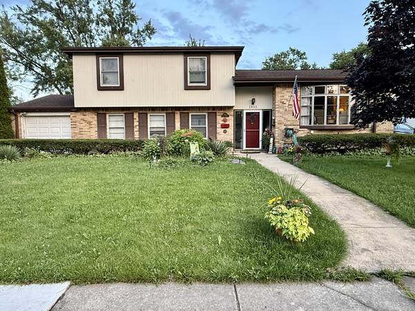 1451 E Gloria DR, Palatine, IL 60074