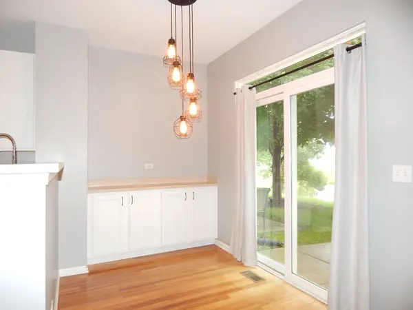 5612 Wildspring DR, Lake In The Hills, IL 60156