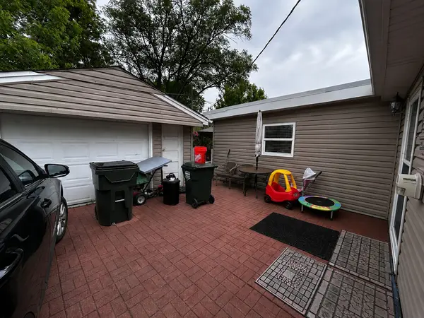 324 N EMERALD AVE, Mundelein, IL 60060