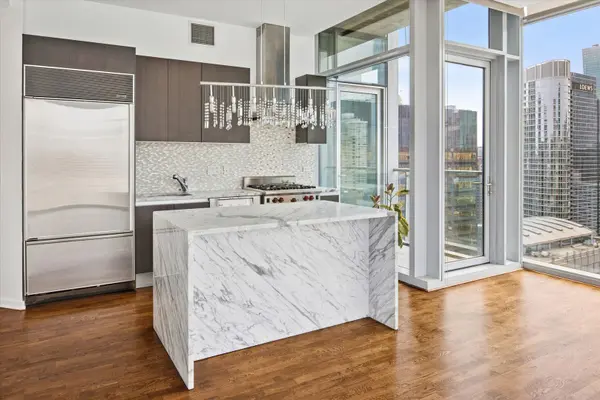 600 N Fairbanks CT #3607, Chicago, IL 60611