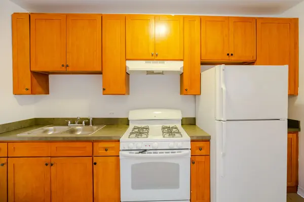 5104 W 18th ST #1M, Cicero, IL 60804